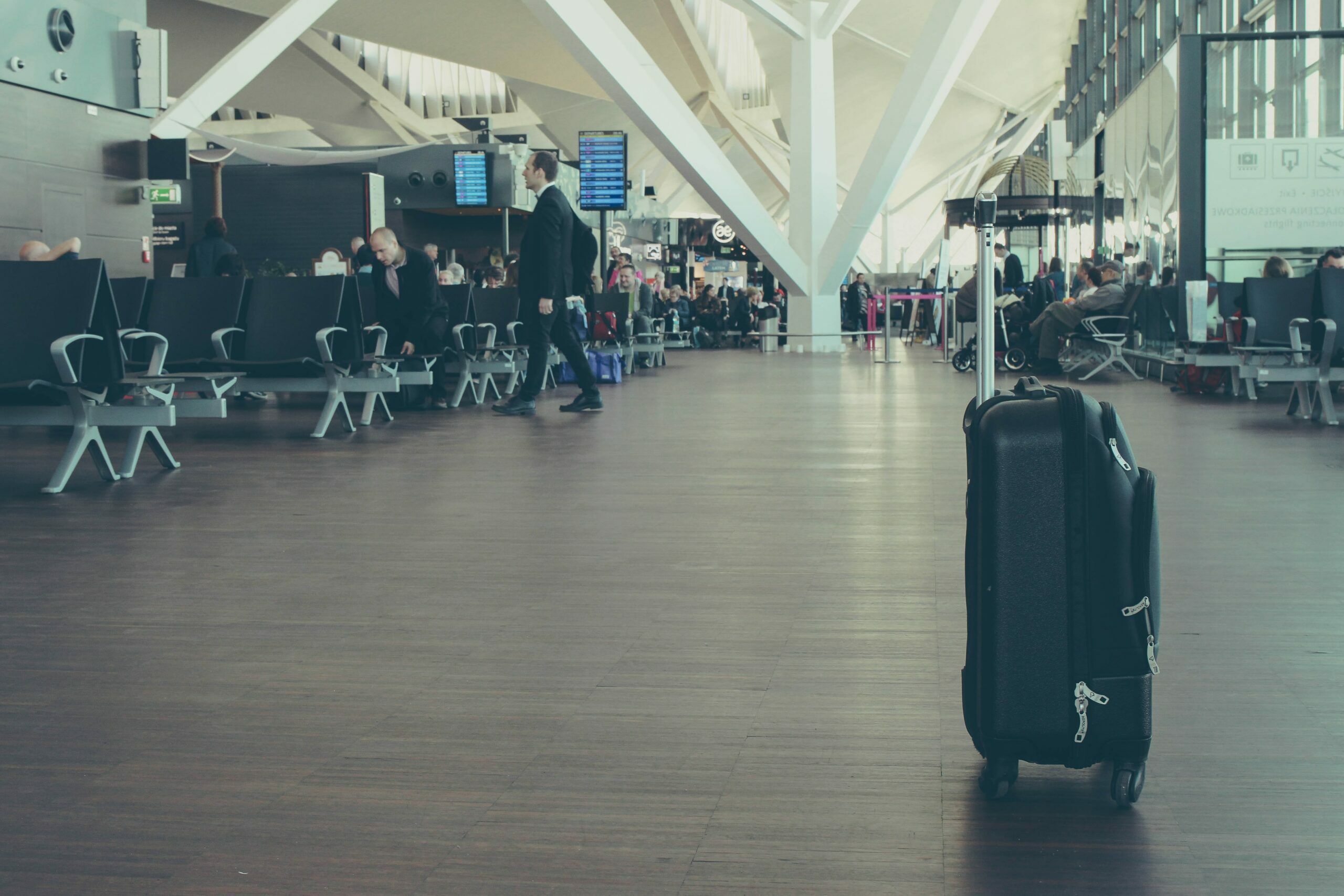 11 Life-Changing Airport Travel Hacks For Parents - Best Tips for