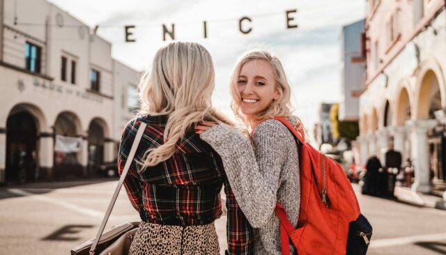 Gifts for someone moving abroad featured image