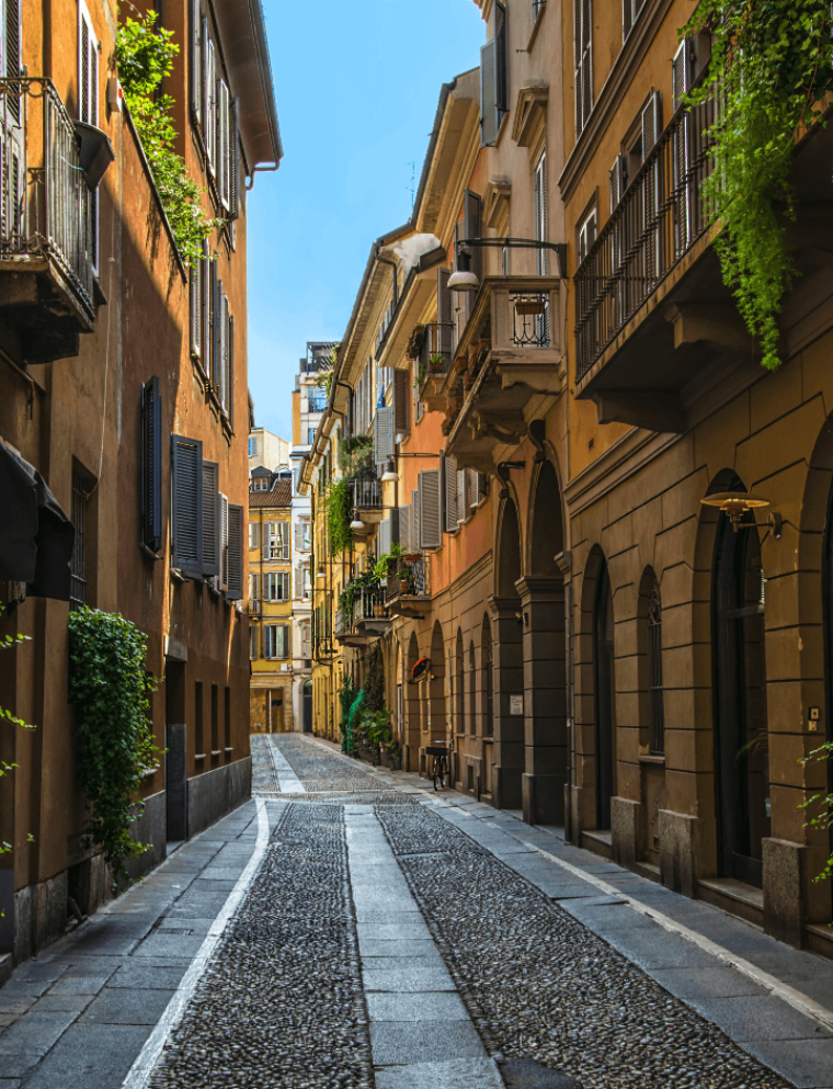 Ship from Italy to UK | Sherpr
